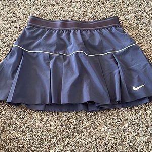 Nike skort womens medium